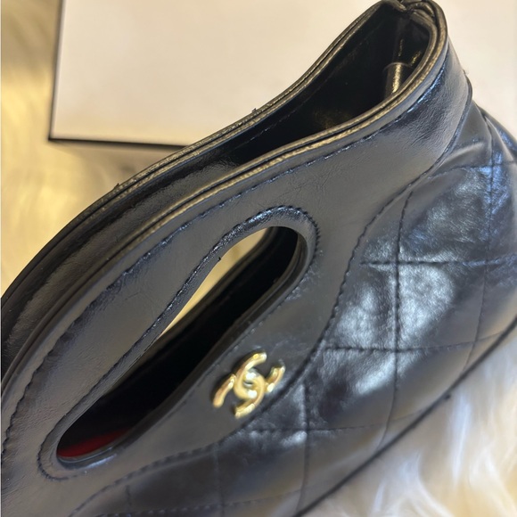 CC Black Quilted Leather Crossbody with Gold Chain - Picture 6 of 10